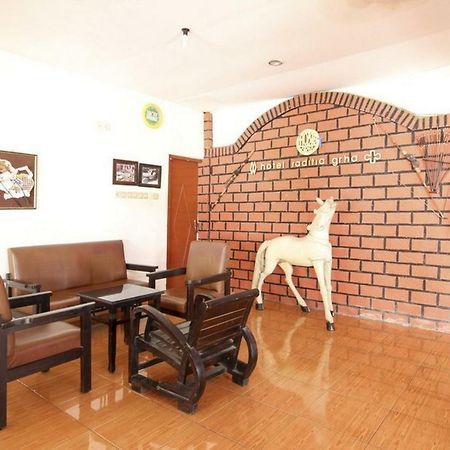 Reddoorz Syariah At Jalan Menteri Supeno Hotell Yogyakarta Exteriör bild