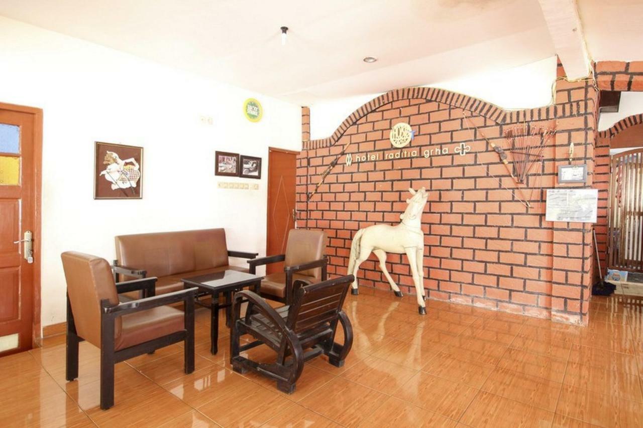 Reddoorz Syariah At Jalan Menteri Supeno Hotell Yogyakarta Exteriör bild