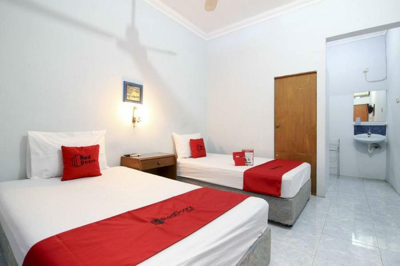 Reddoorz Syariah At Jalan Menteri Supeno Hotell Yogyakarta Exteriör bild